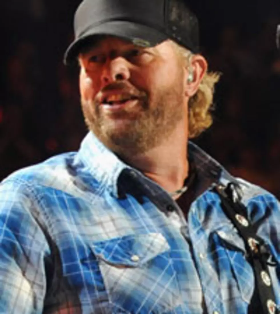 Toby Keith Reunites Military Husband and Wife During Concert