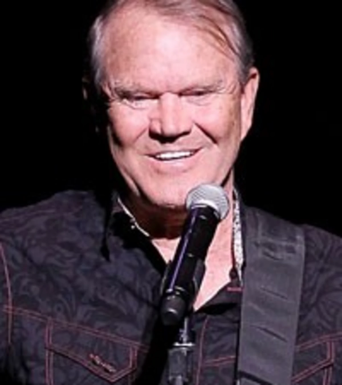 Glen Campbell Tour Soldiers On as Alzheimer’s Progresses