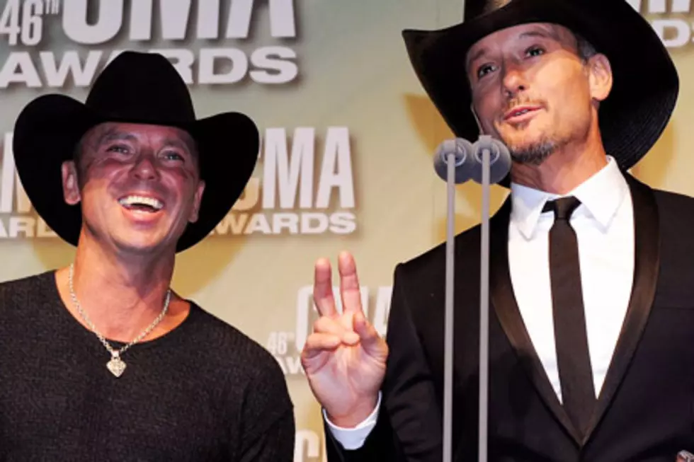 Kenny Chesney, Tim McGraw Tour Showcased Longtime Friendship &#8230; and &#8216;Naked&#8217; Videos?