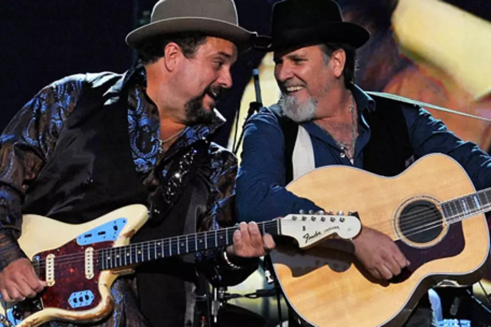 Mavericks&#8217; &#8216;In Time&#8217; Album Delayed, Taylor Swift Back in Studio + More: Country Music News Roundup