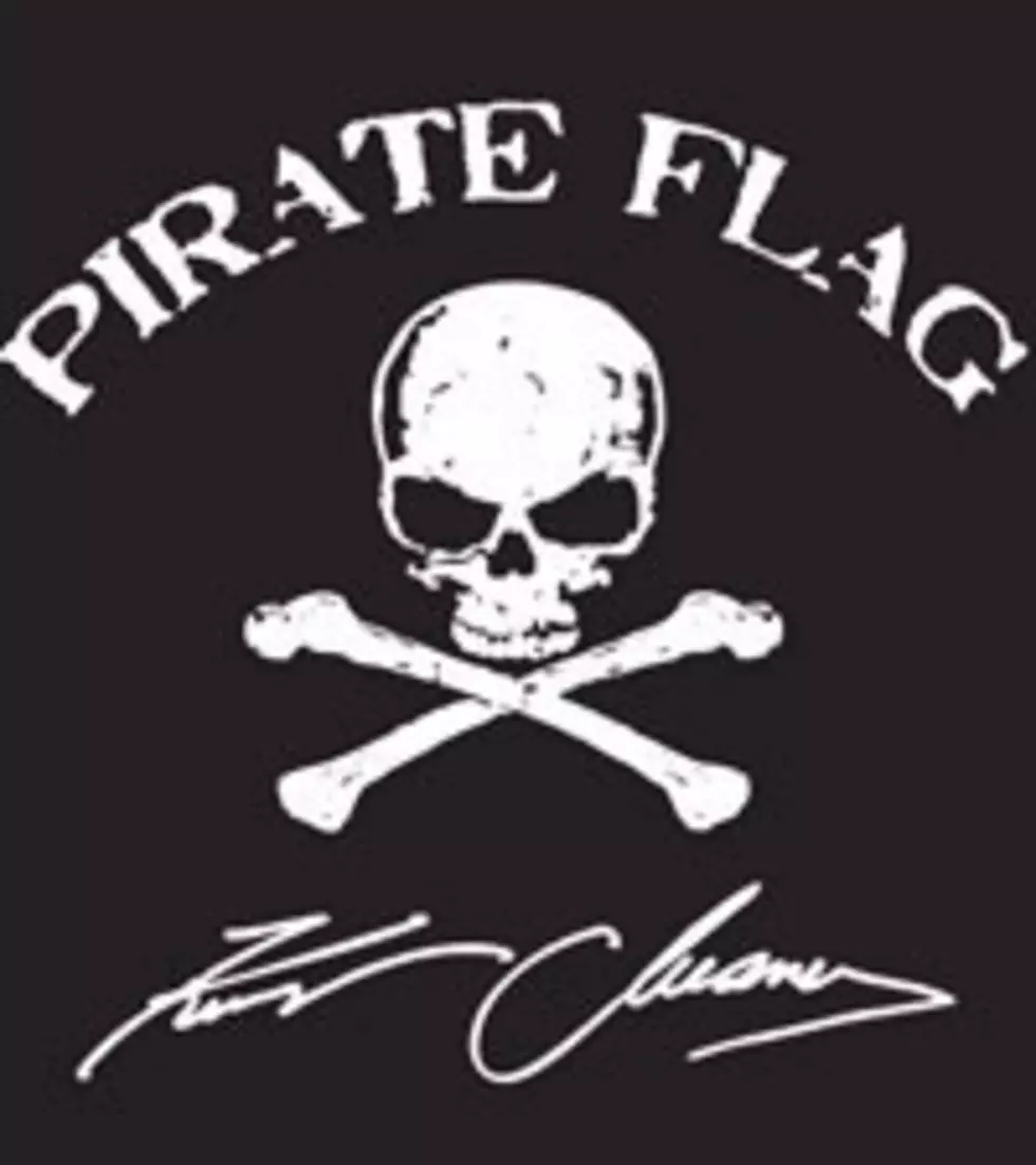 Kenny Chesney, &#8216;Pirate Flag&#8217; Flies; Brad Paisley&#8217;s &#8216;Super&#8217; Geeky Confession + More: Country Music News Roundup