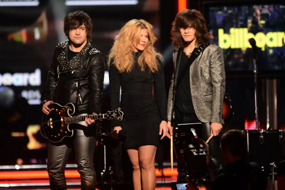 The Band Perry Perform &#8216;Done&#8217; at Super Bowl XLVIII [VIDEO]