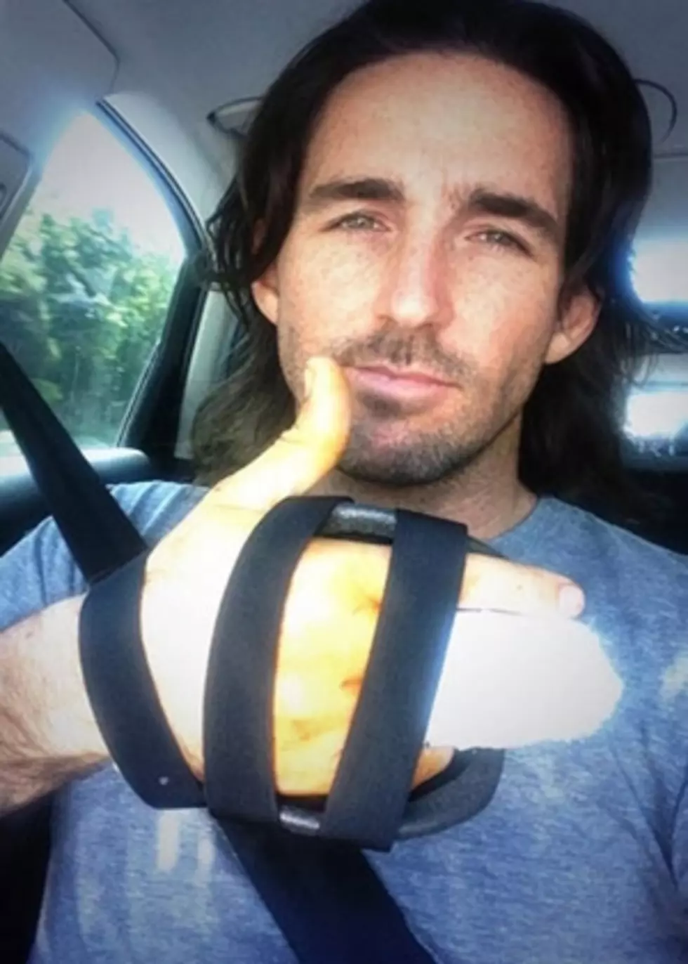Jake Owen Recovering From Surgery