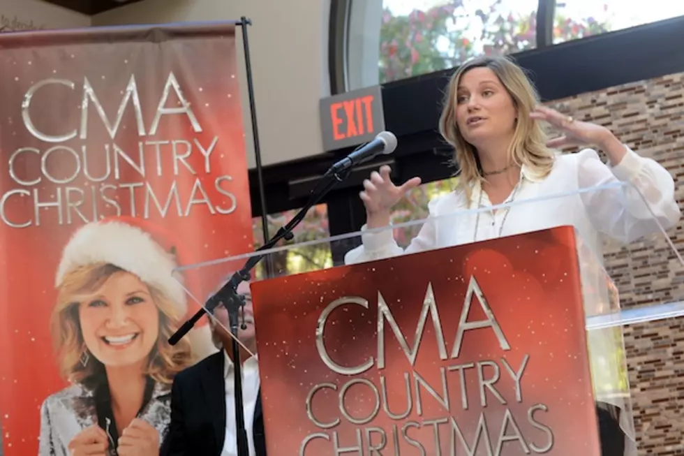 Jennifer Nettles Returns to Host CMA Country Christmas