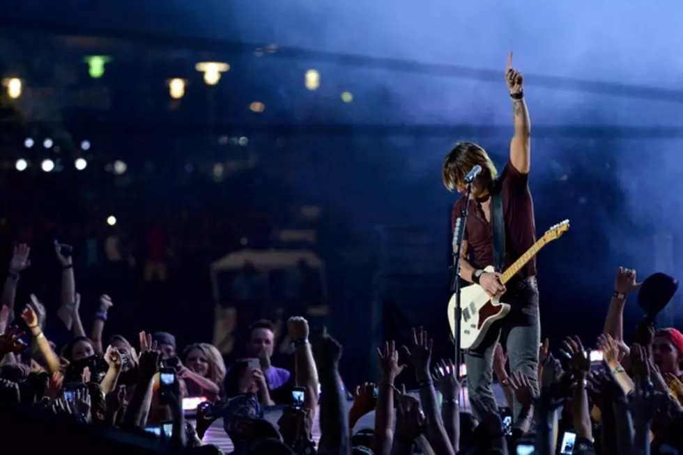 Keith Urban Covers John Mellencamp&#8217;s &#8216;Authority Song&#8217; [Video]