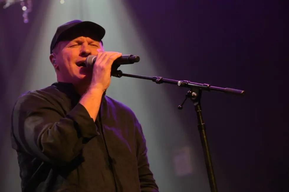 Collin Raye Didn’t Freak Out the First Time He Heard Himself on the Radio