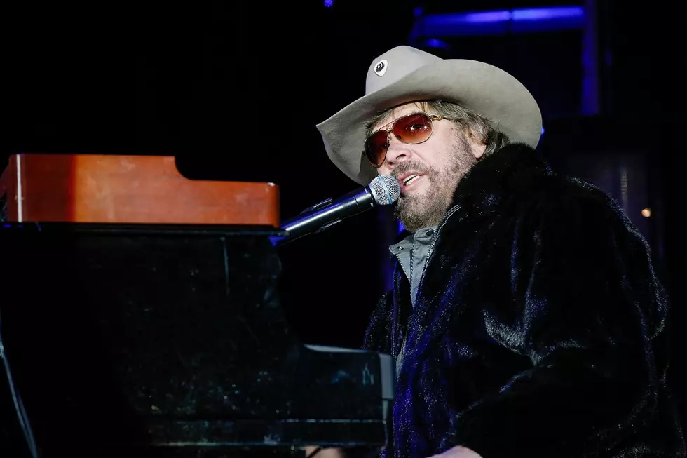 39 Years Ago: Hank Williams Jr.’s ‘All My Rowdy Friends (Have Settled Down)’ Hits No. 1