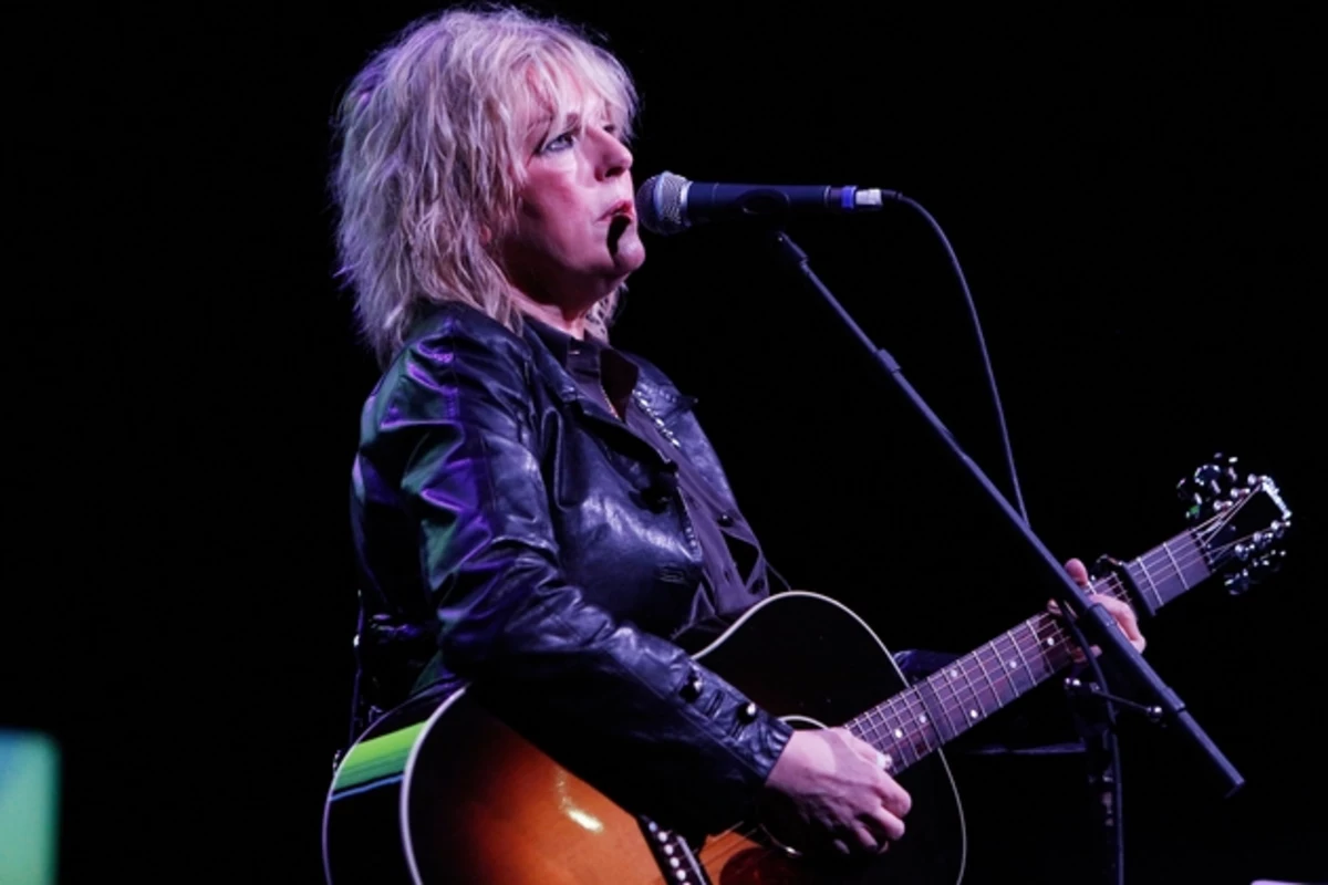 Lucinda Williams Doesn’t Pay Attention to Modern Country
