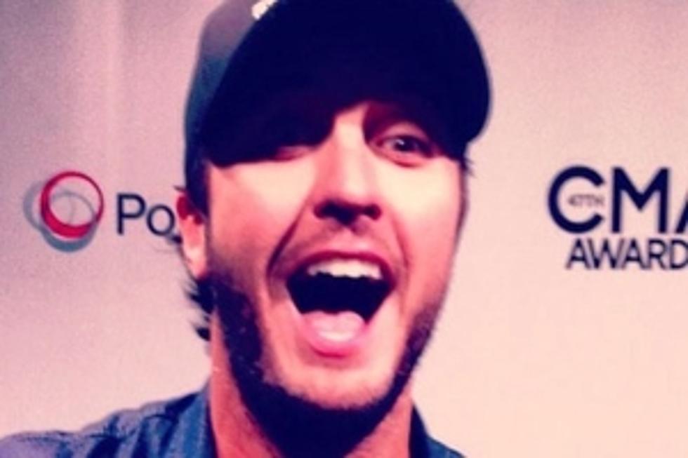 Country Stars Practice 'Shocked Faces' for the CMA Awards