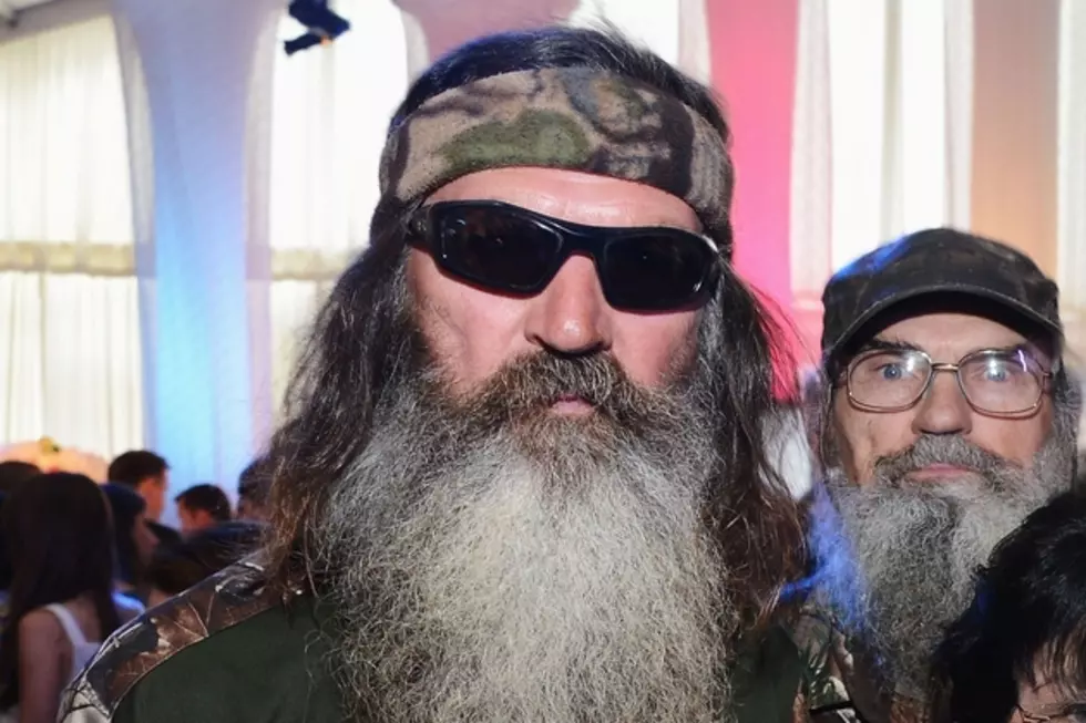 News Roundup – ‘Duck Dynasty’ Star Phil Robertson’s New Controversy, Country Stars Ring in New Year