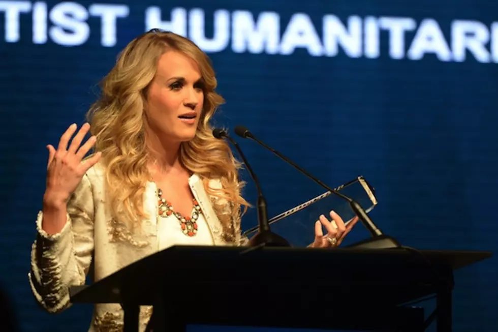 Carrie Underwood Receives Humanitarian Award