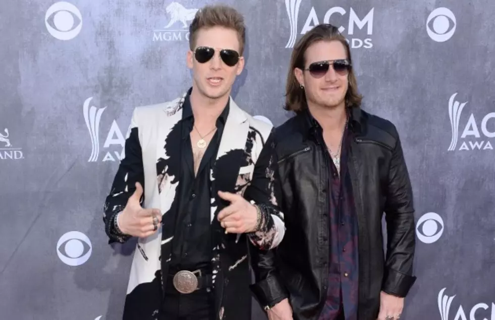 Florida Georgia Line Win Vocal Duo of the Year at 2014 ACM Awards