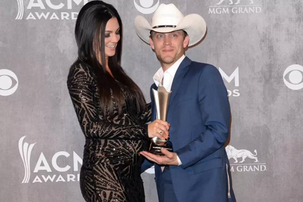 News Roundup &#8211; Justin Moore&#8217;s Wife Having Difficult Pregnancy, New Danielle Bradbery Single