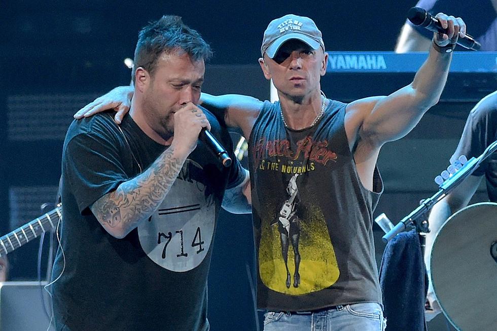 20 Years Ago: Kenny Chesney, Uncle Kracker Hit No. 1 With &#8216;When the Sun Goes Down&#8217;