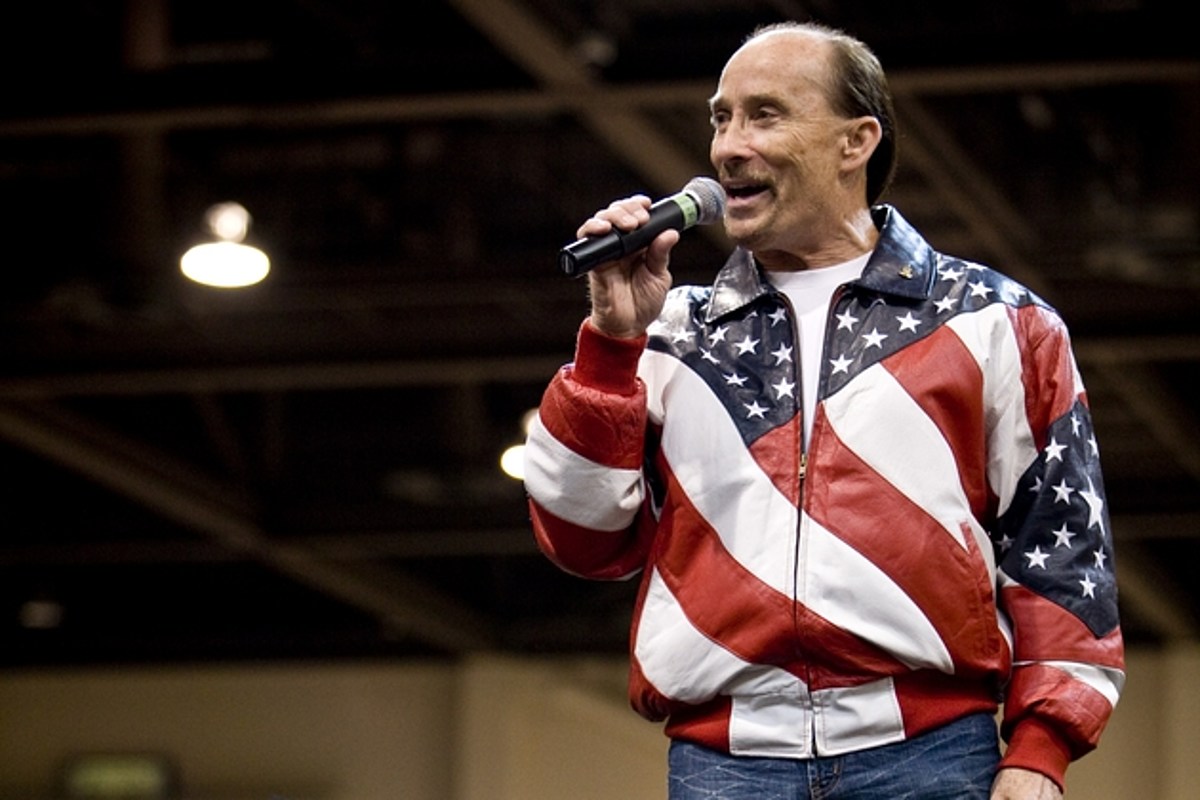 Story Behind the Song Lee Greenwood, 'God Bless the USA'