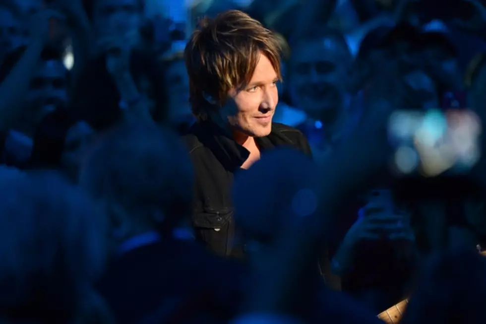 Keith Urban Performs &#8216;Cop Car&#8217; at Nashville&#8217;s Bluebird Cafe for the 2014 CMT Music Awards [VIDEO]