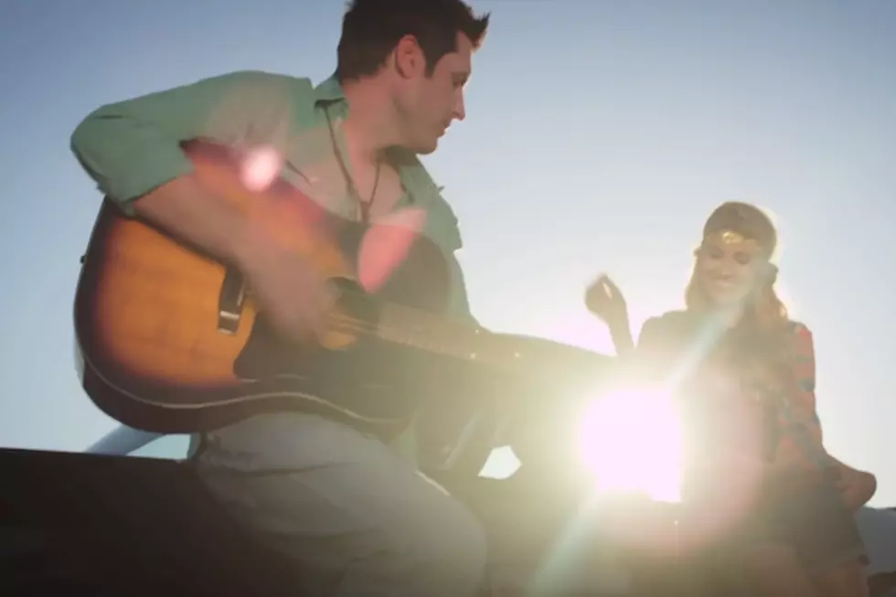 Casey Donahew Band, ‘Lovin’ Out of Control’ Video [WATCH]