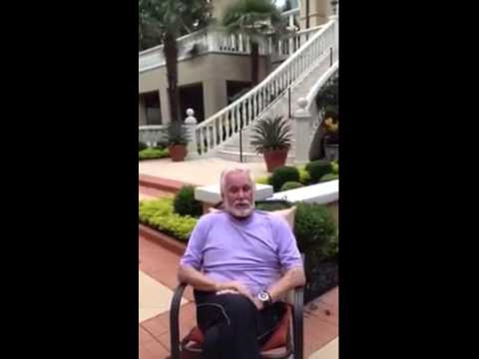Kenny Rogers, Vince Gill + More Take Ice Bucket Challenge
