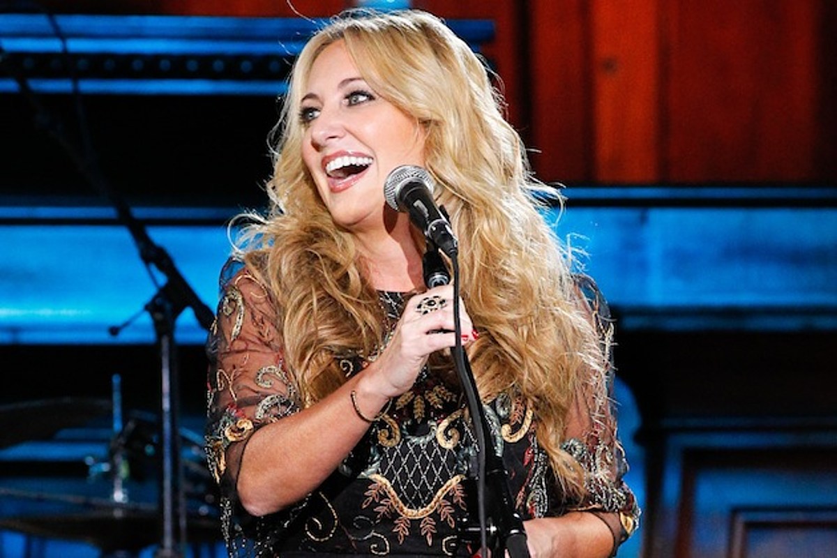 Story Behind the Song: Lee Ann Womack, 'The Fool'