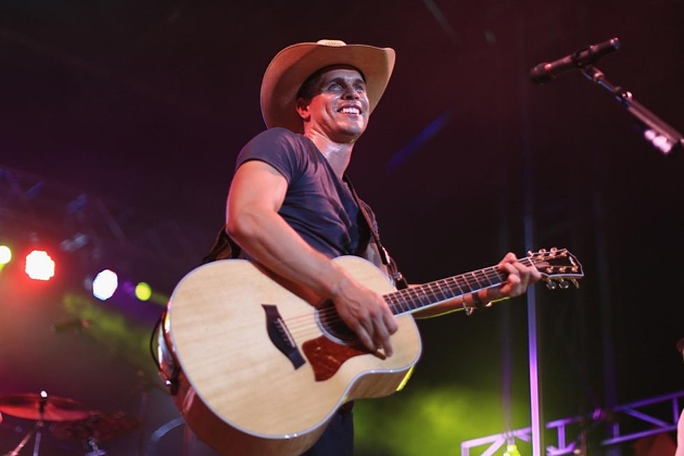 Dustin Lynch Previews New Album With Nashville Performance
