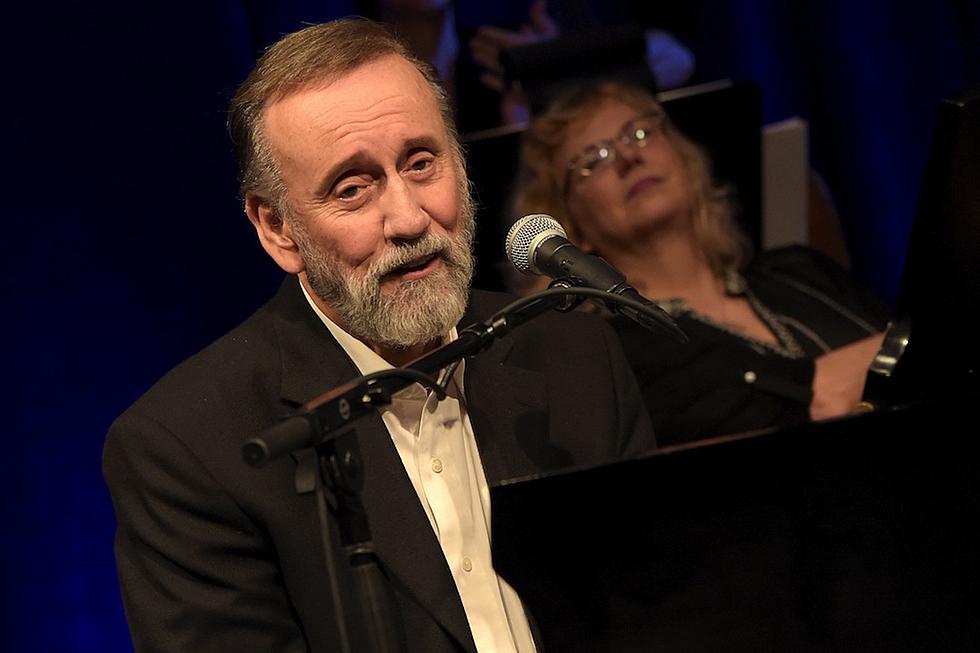 Ray Stevens Says There's 'Nothing Racist' About 'Ahab'