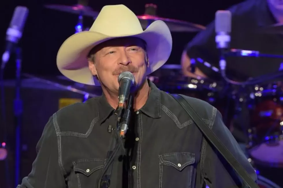 Alan Jackson Performs Sold Out Shows at Hall of Fame Residency