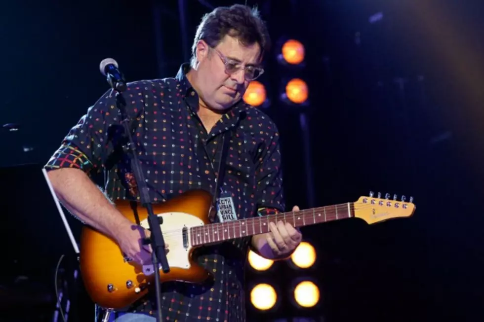 Vince Gill Receives Two Awards in Hometown