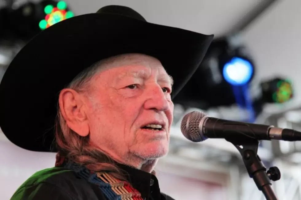 Willie Nelson Set to Host New TV Show