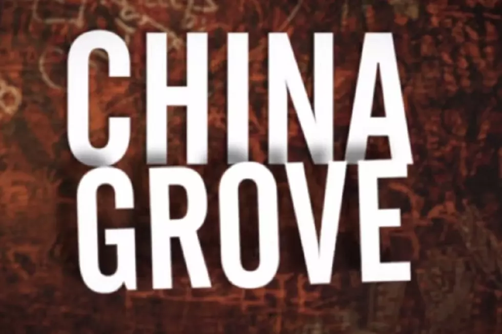 Doobie Brothers Drop Vid for 'China Grove' With Chris Young