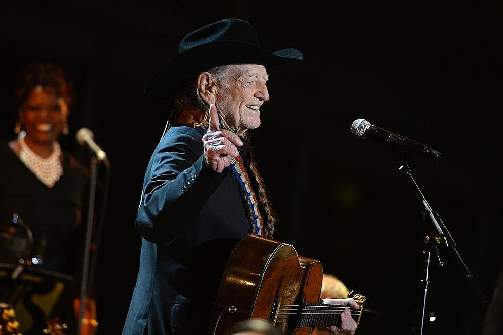 President Obama and Willie Nelson Sing &#8216;On the Road Again&#8217; [WATCH]