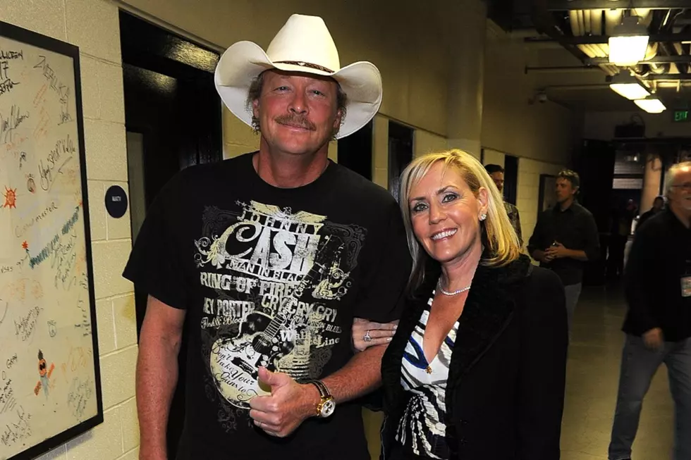 Country Music Memories: Alan Jackson Marries Denise Jackson