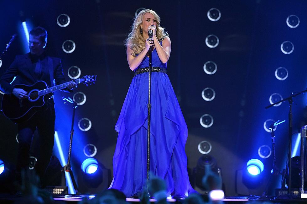 Carrie Underwood Opens 2014 ACC Awards With Hits Medley