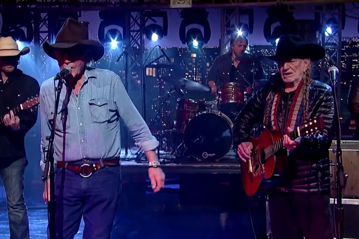 Willie Nelson + Billy Joe Shaver Team Up on 'Letterman'