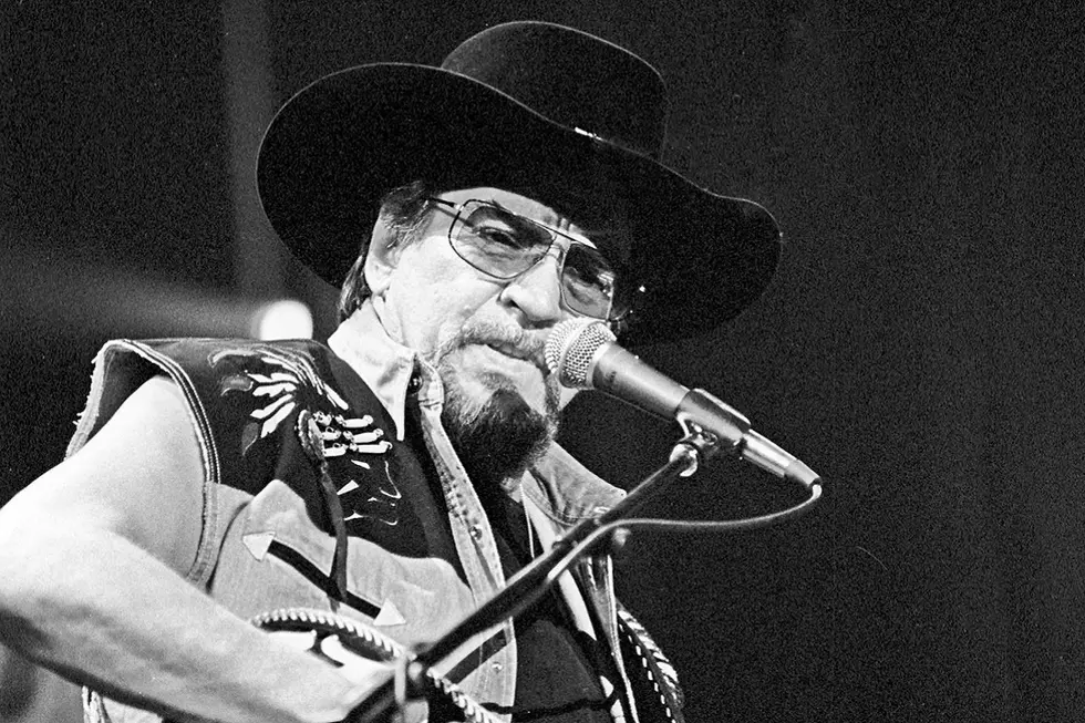 New Waylon Jennings Live Album Set for Release in March