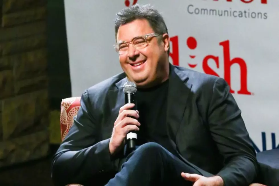 Vince Gill Joins America&#8217;s Best Communities Initiative to Reward Small Towns