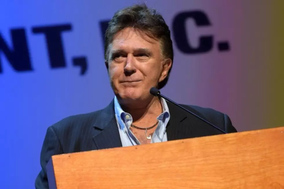49 Years Ago: TG Sheppard Earns First No. 1 Hit With ‘Devil in the Bottle’