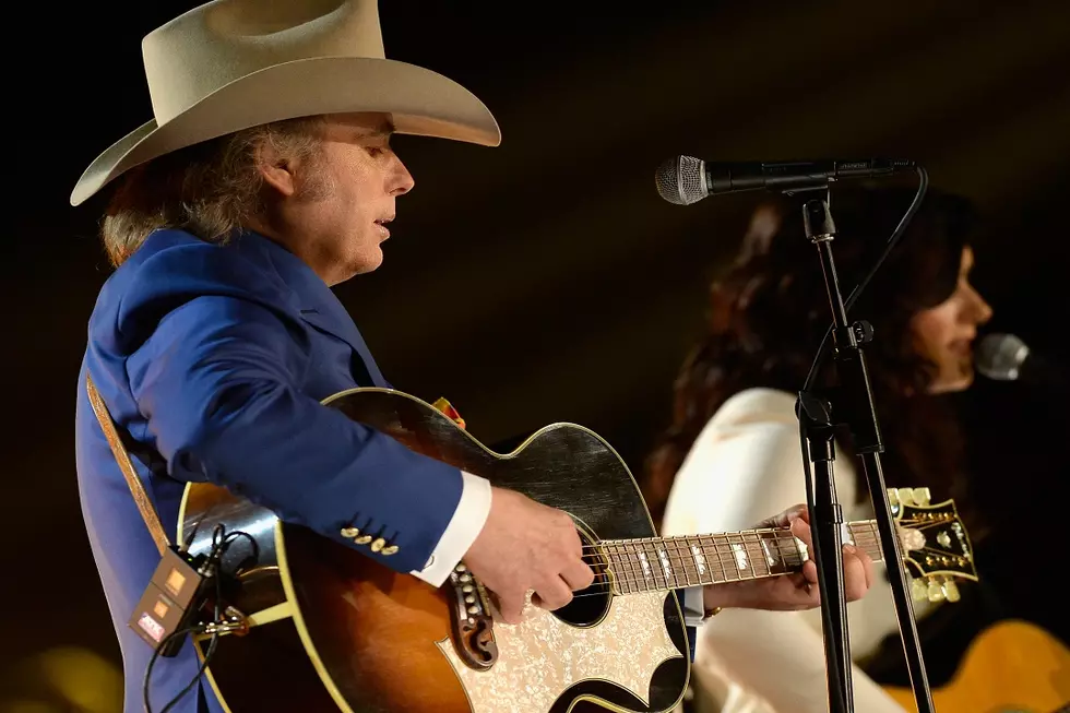 Brandy Clark and Dwight Yoakam Perform &#8216;Hold My Hand&#8217; at 2015 Grammy Awards [WATCH]