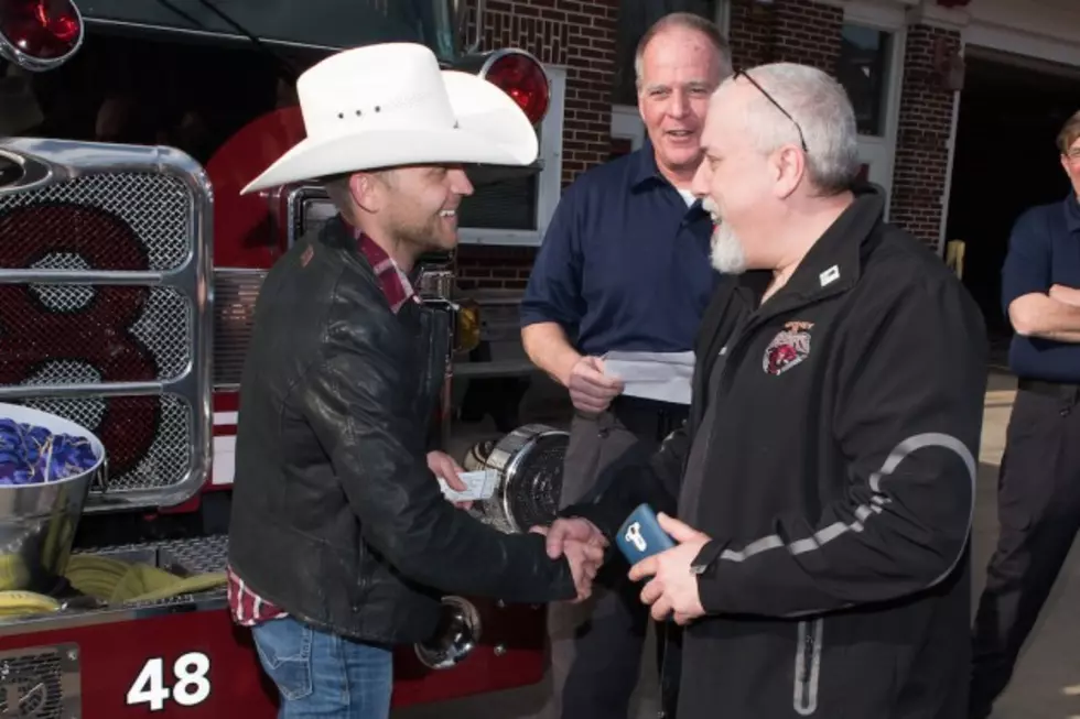 Justin Moore Gives Back to Hershey, Pa., Firefighters