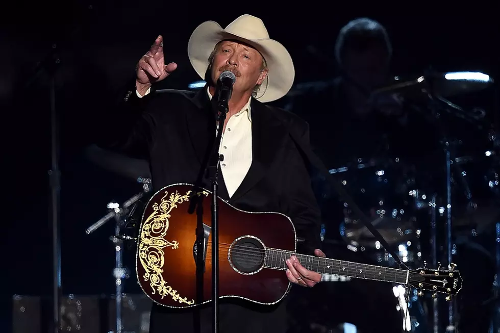 Alan Jackson Performs &#8216;Where Were You (When the World Stopped Turning)&#8217; at the 2015 ACM Awards [WATCH]