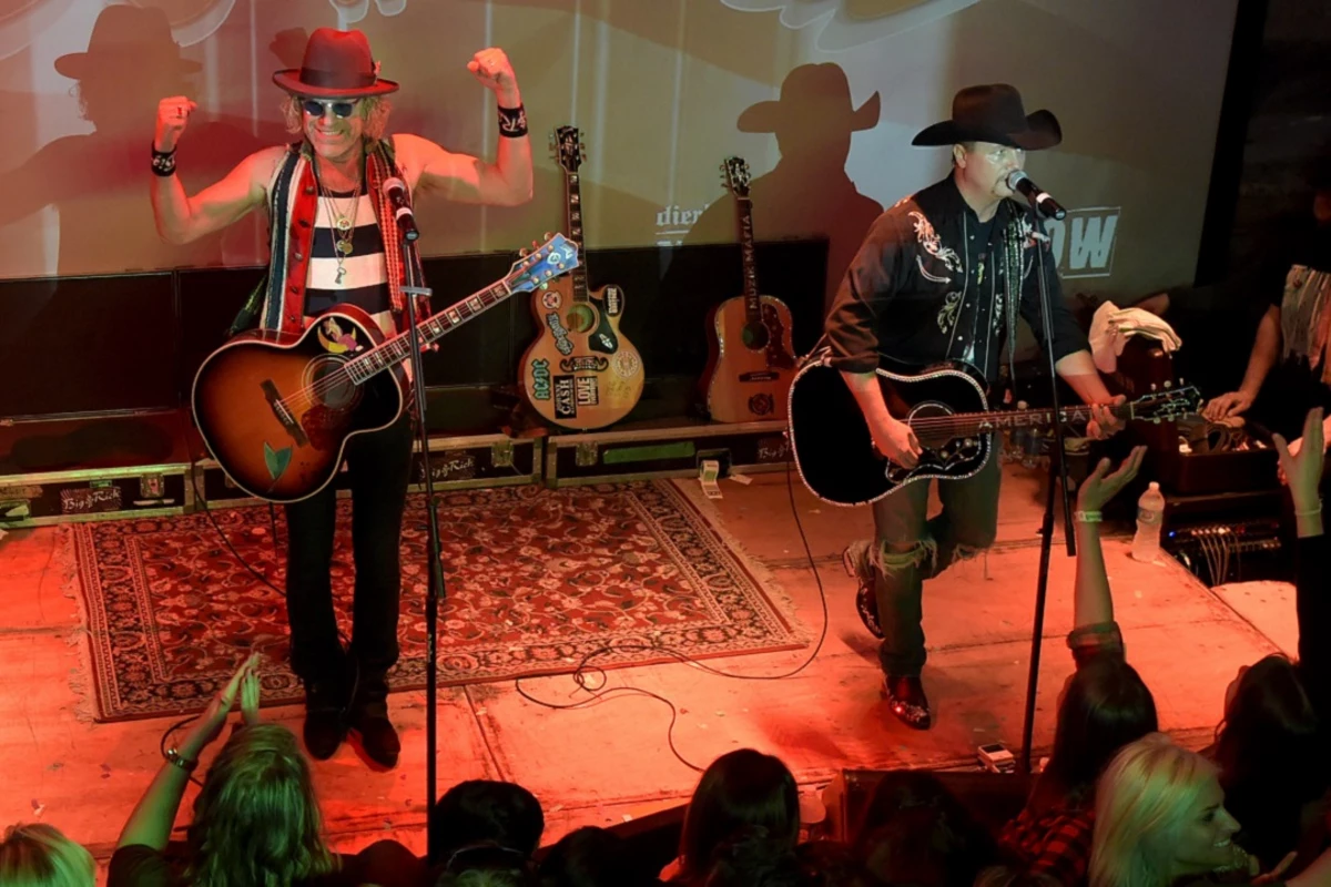 Big & Rich Talk Moonshine, Hot Chicken and Music on 'Fluffy's Food