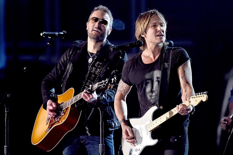 Eric Church and Keith Urban Honor Merle Haggard and Perform ‘Raise ‘Em Up’ at 2015 ACM Awards [WATCH]