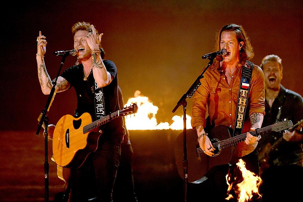 Florida Georgia Line Bring the Heat With &#8216;Sippin&#8217; on Fire&#8217; Performance at 2015 ACM Awards [WATCH]