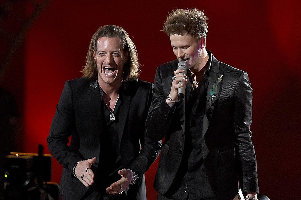 Florida Georgia Line Win Vocal Duo of the Year at the 2015 ACM Awards