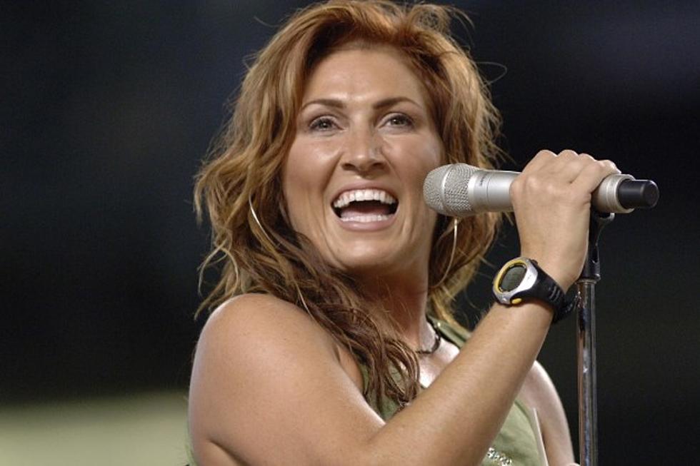 18 Years Ago: Jo Dee Messina Runs the Boston Marathon