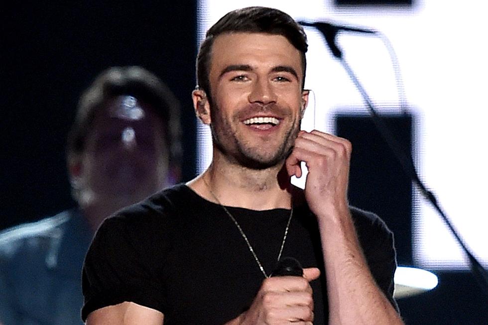 Sam Hunt Performs &#8216;Take Your Time&#8217; at 2015 ACM Awards [WATCH]