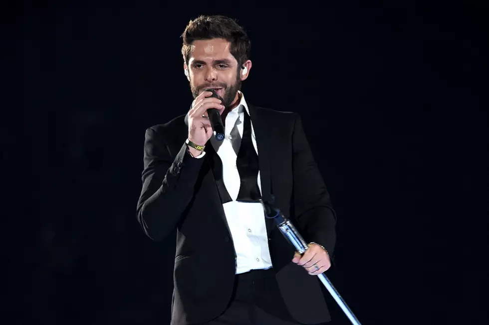 Thomas Rhett Performs &#8216;Make Me Wanna&#8217; at the 2015 ACM Awards [WATCH]