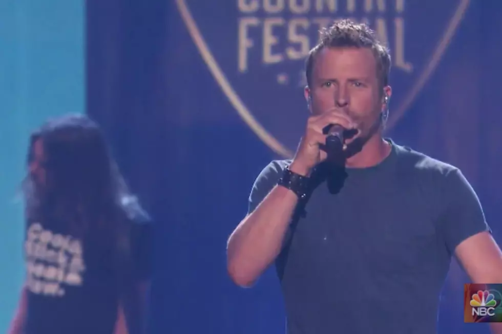 Dierks Bentley Brings &#8216;Drunk on a Plane&#8217; to 2015 iHeartRadio Country Festival [WATCH]