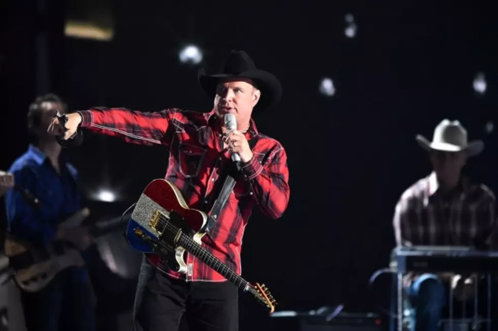 32 Years Ago: Garth Brooks Makes His Grand Ole Opry Debut