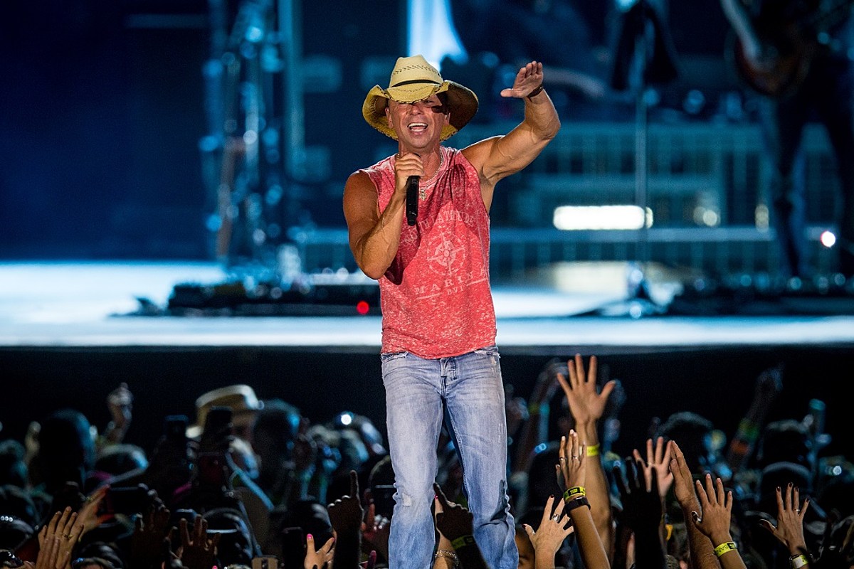 kenny chesney tour review