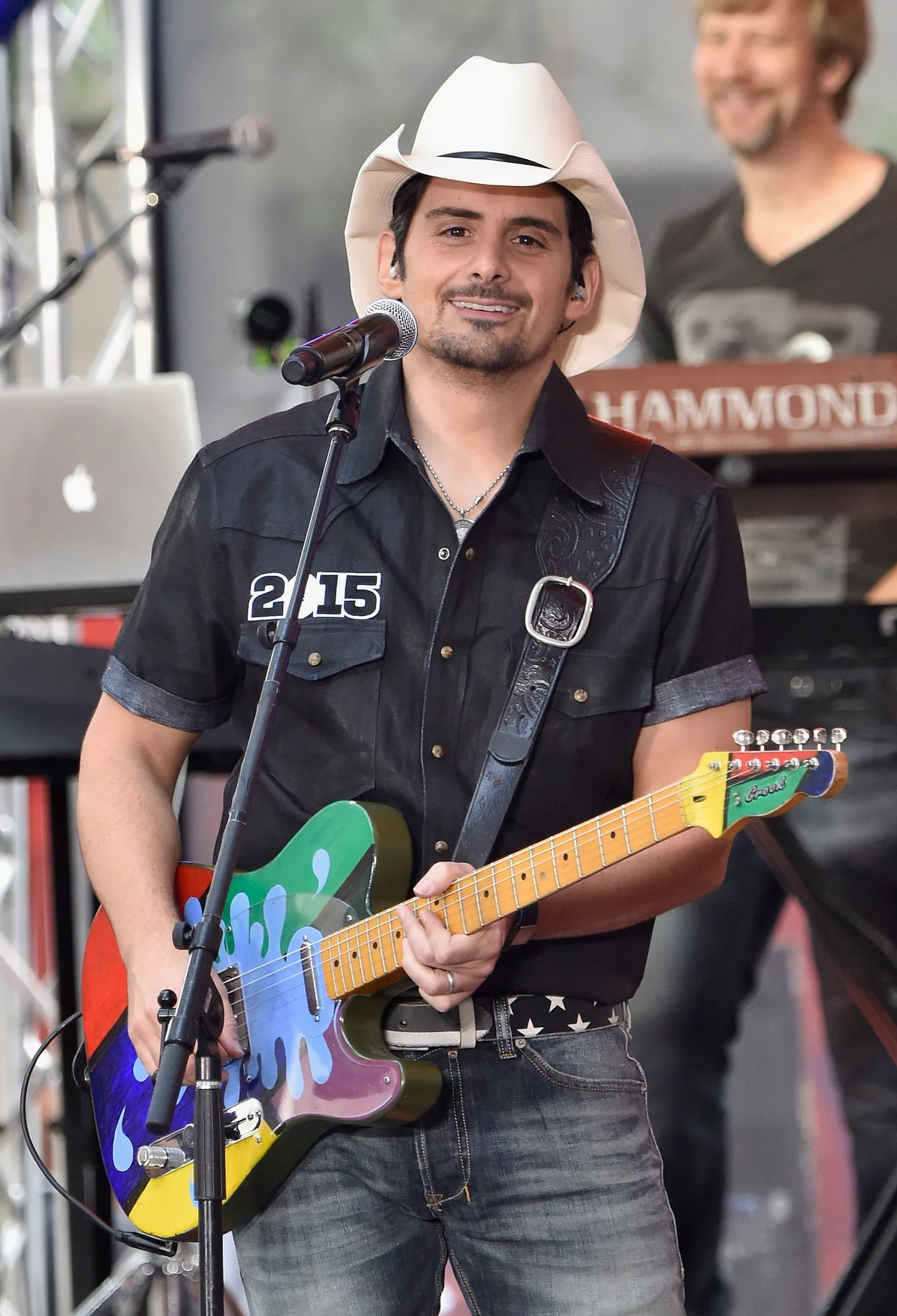 Brad Paisley Talks 2016 Presidential Election